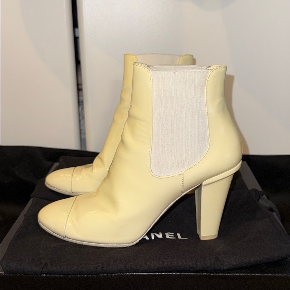 Chanel boots - Picture 4 of 14